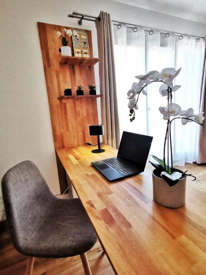 Le 79 Reflet De La Marne Apartman Noisy-le-Grand Kültér fotó
